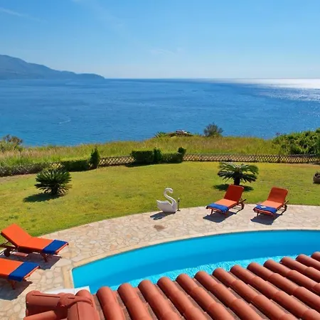 Kleismata Sleeps 6 T228155 Willa Klísmata